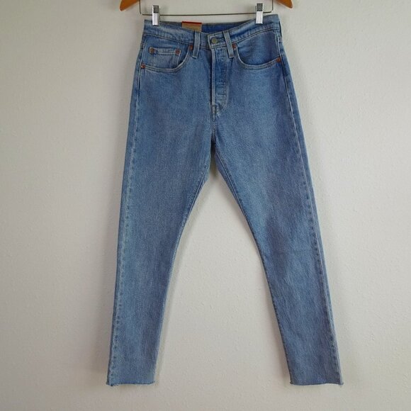 Levi's 501 Skinny Jeans Women's 26x30 Blue Denim High Rise - Picture 1 of 12